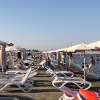 Пляж Финикудес Бич (Finikoudes Beach) в Ларнаке