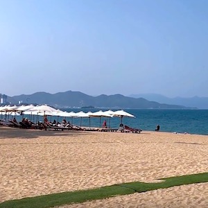 Центральный пляж Нячанга (Central Nha Trang Beach)