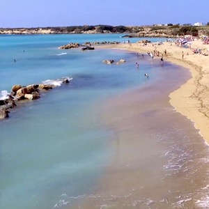 Пляж Кораллия (Corallia Beach) в Пафосе